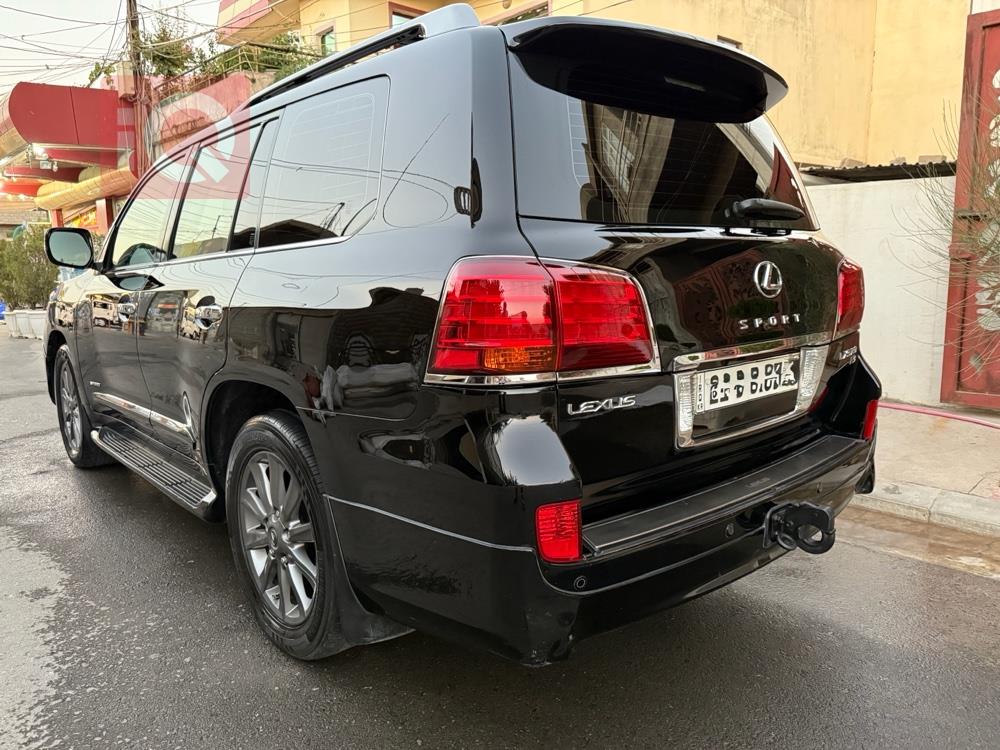 Lexus LX